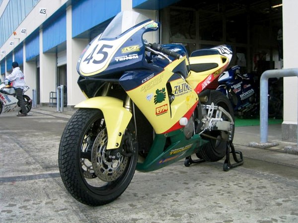 TENOM CBR600RR